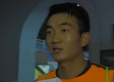 第69分钟，萨拉赫右路传中被挡了一下，路易斯-迪亚斯头球攻门顶高。